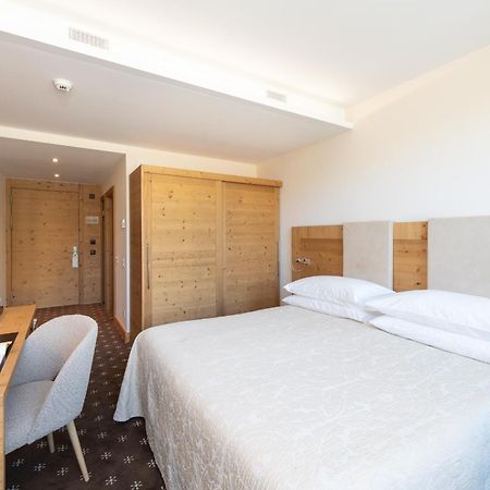 Nira Alpina Hotel Silvaplana Luaran gambar